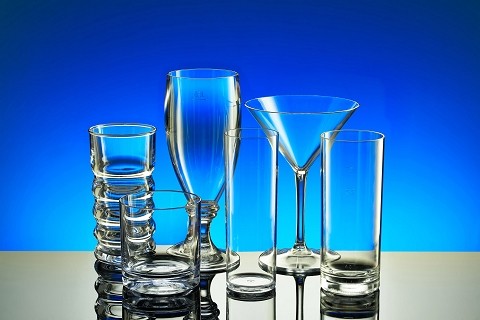 Reusable plastic glasses for cocktails